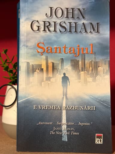 Coperta cărții Şantajul